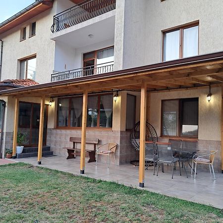 Guest House Benita Dövlen Dış mekan fotoğraf
