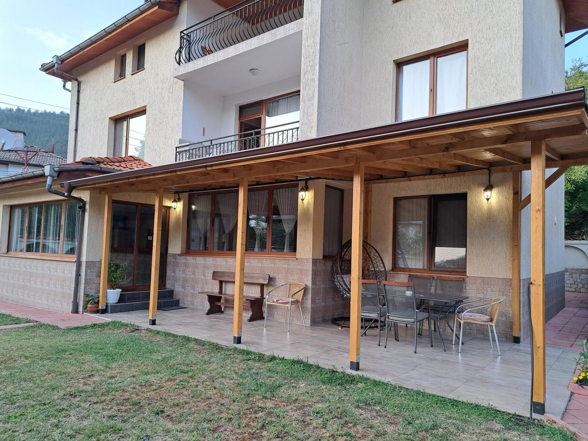 Guest House Benita Dövlen Dış mekan fotoğraf