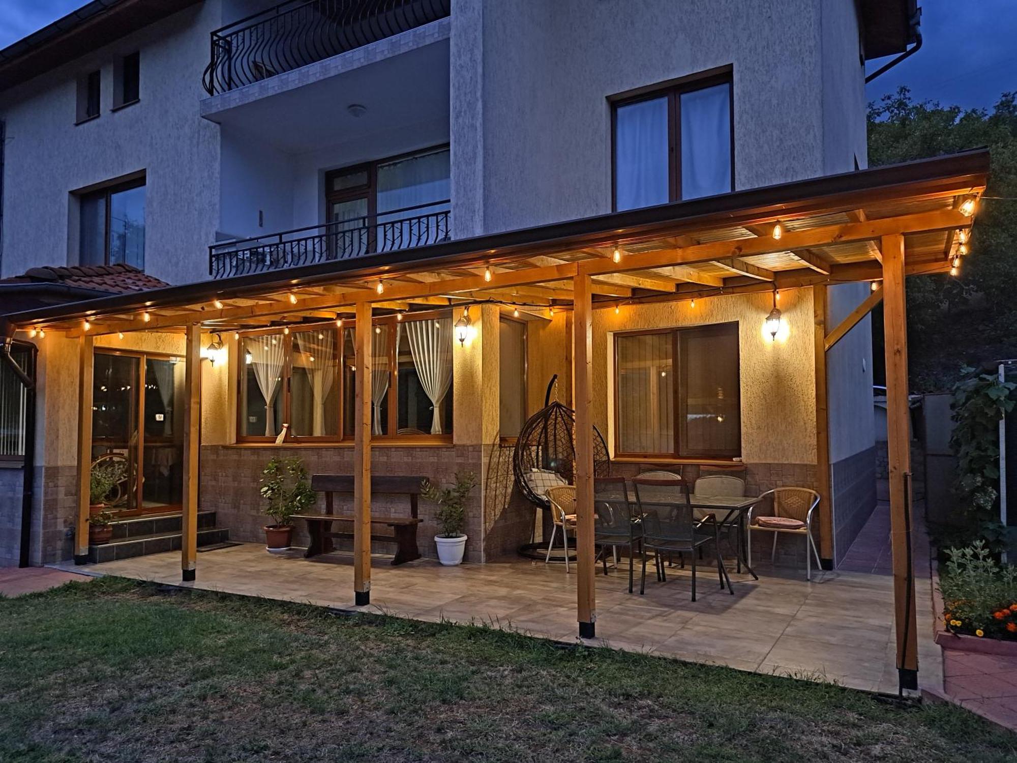 Guest House Benita Dövlen Dış mekan fotoğraf