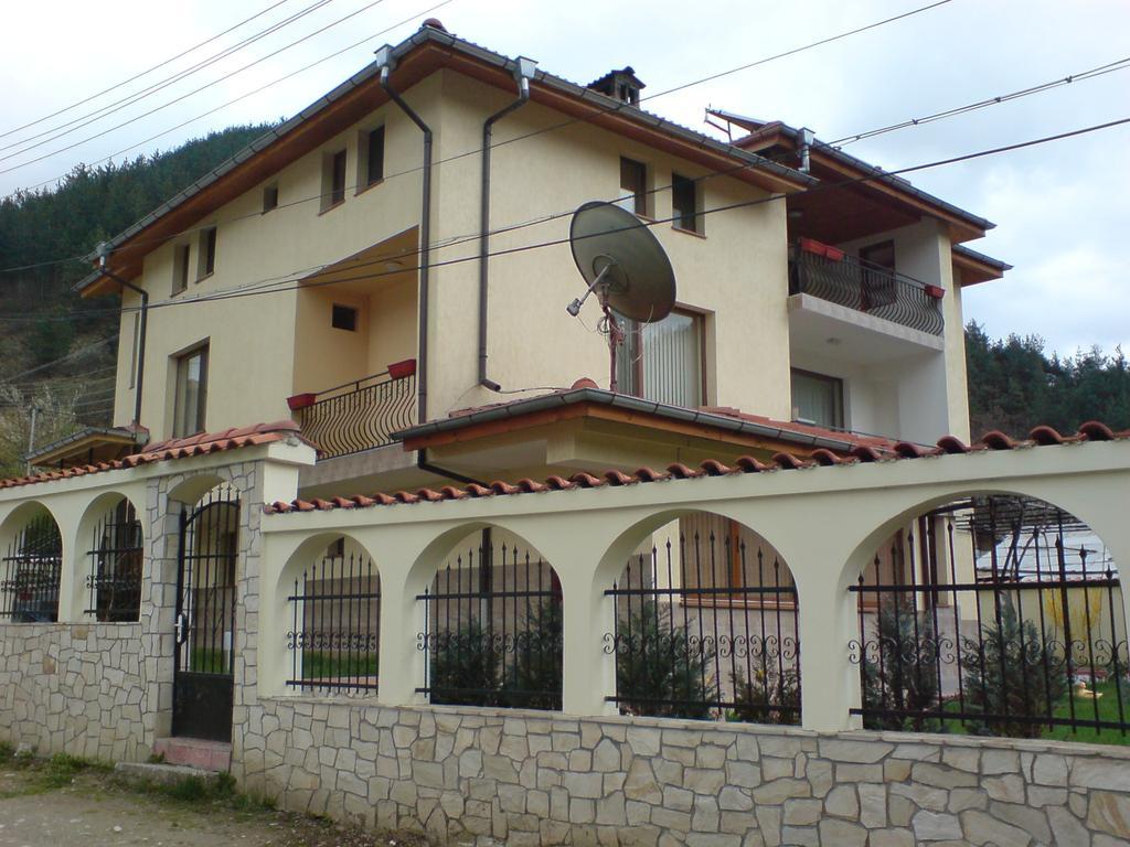 Guest House Benita Dövlen Dış mekan fotoğraf